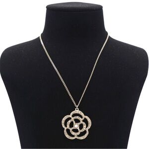 Rare CHANEL 14V CC Logo Camellia XL Crystal Pearl Champagne Gold Chain Necklace